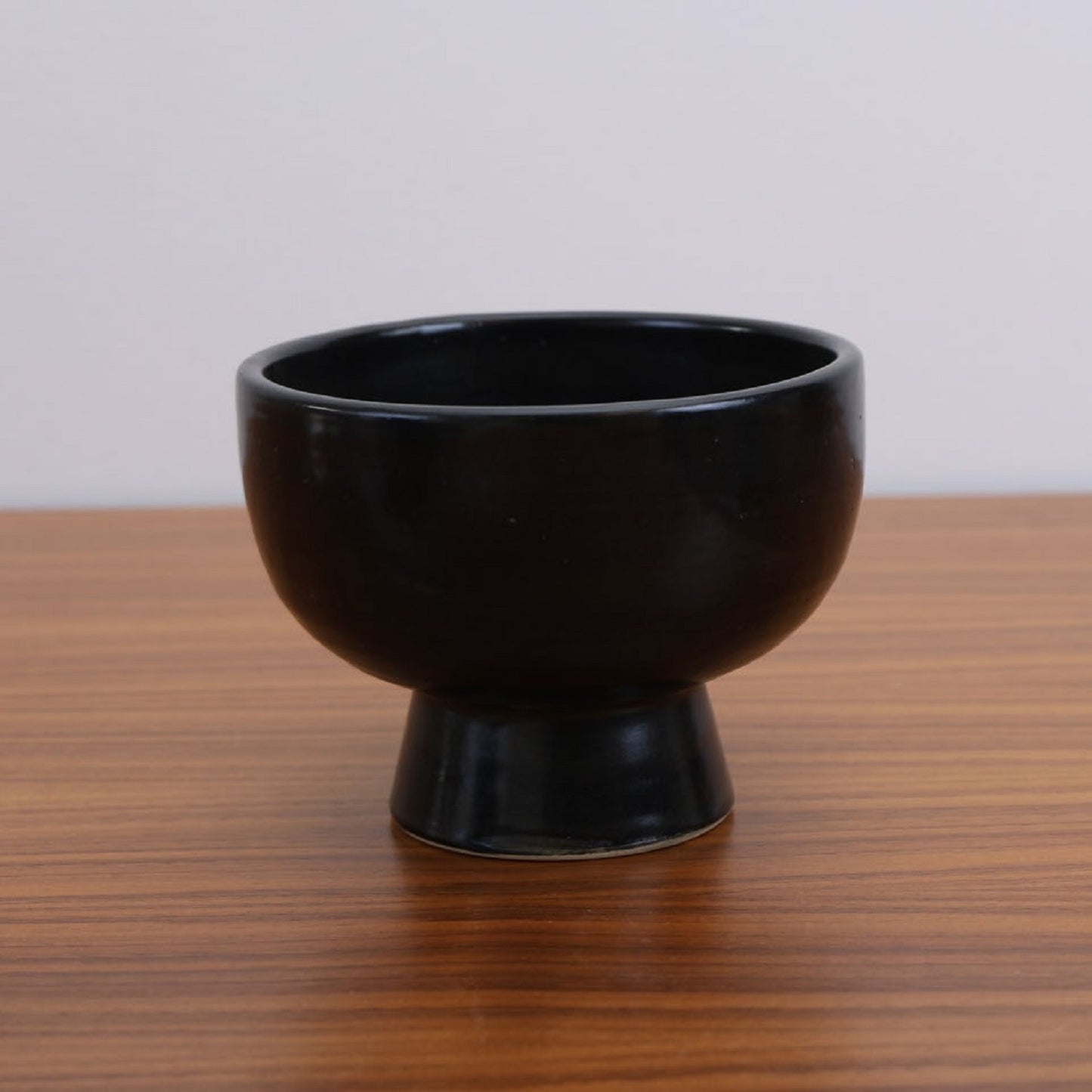Mod. 10 ( M c/pedestal- 18cms se diámetro x 13 cms altura )